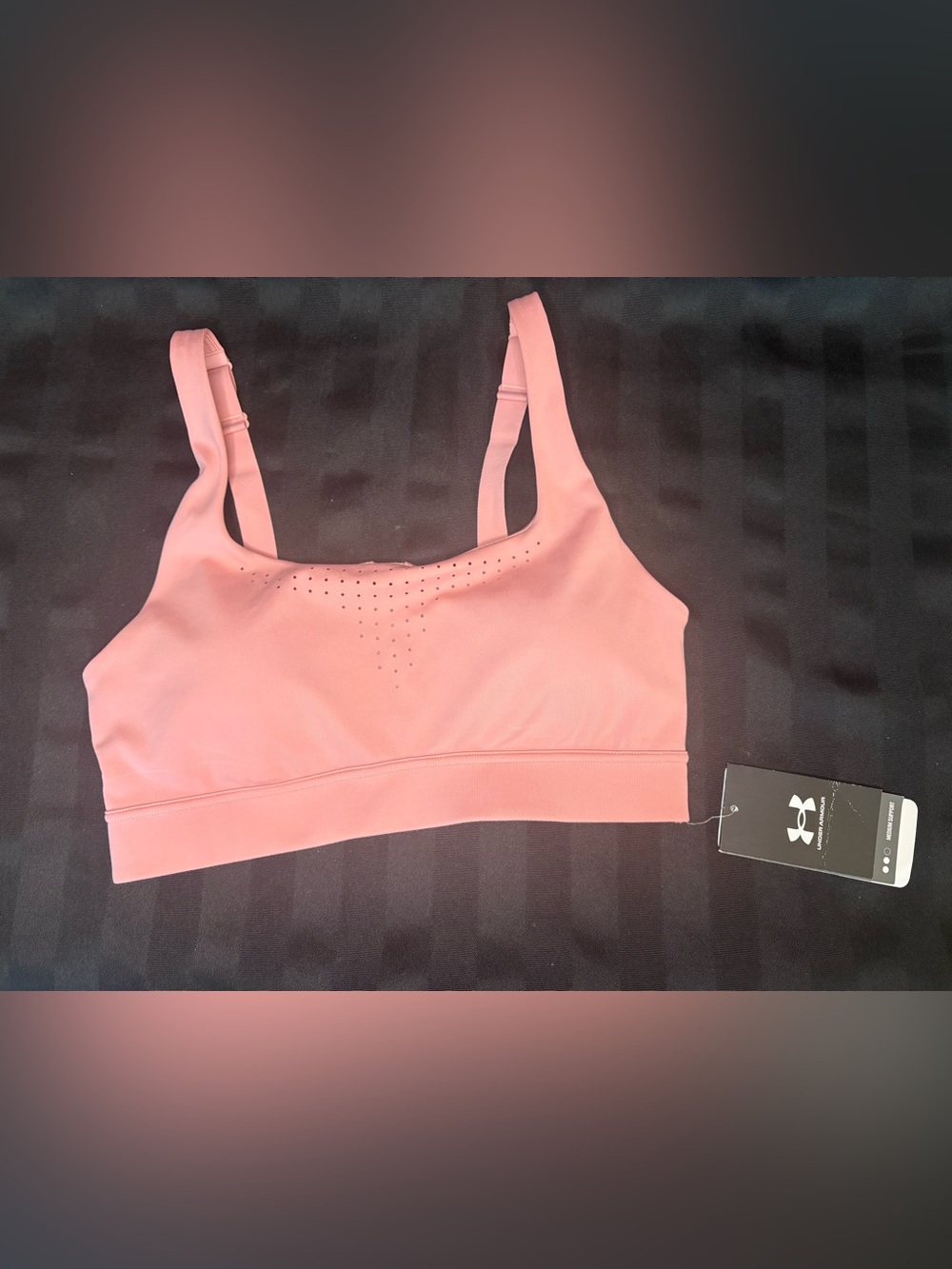🔥 NWT! Under Armour Pink Seamless Perforated Sports Bra